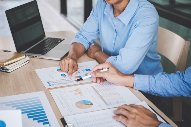 accounting-desk-with-papers-image-sam-phillips-cpa